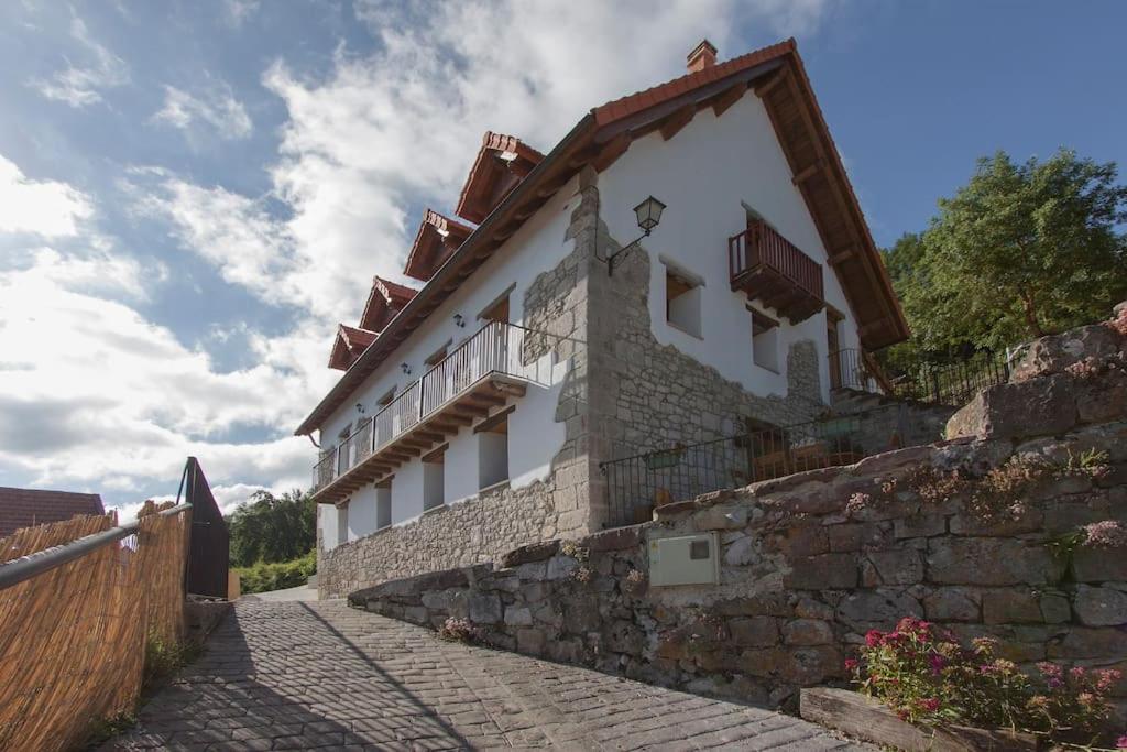 Casa Rural Enekoizar Abaurrea Alta ภายนอก รูปภาพ